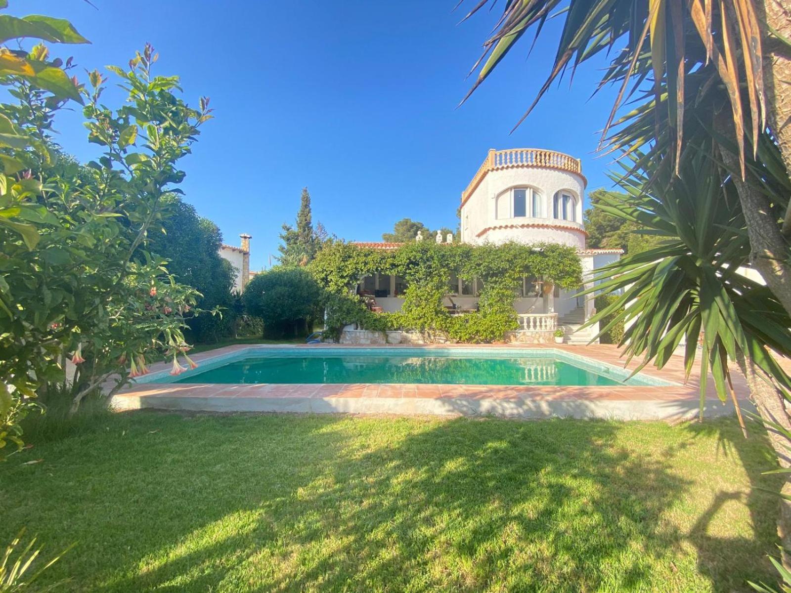 Beautiful Villa With Pool, Barbecue, And Garden Jávea エクステリア 写真